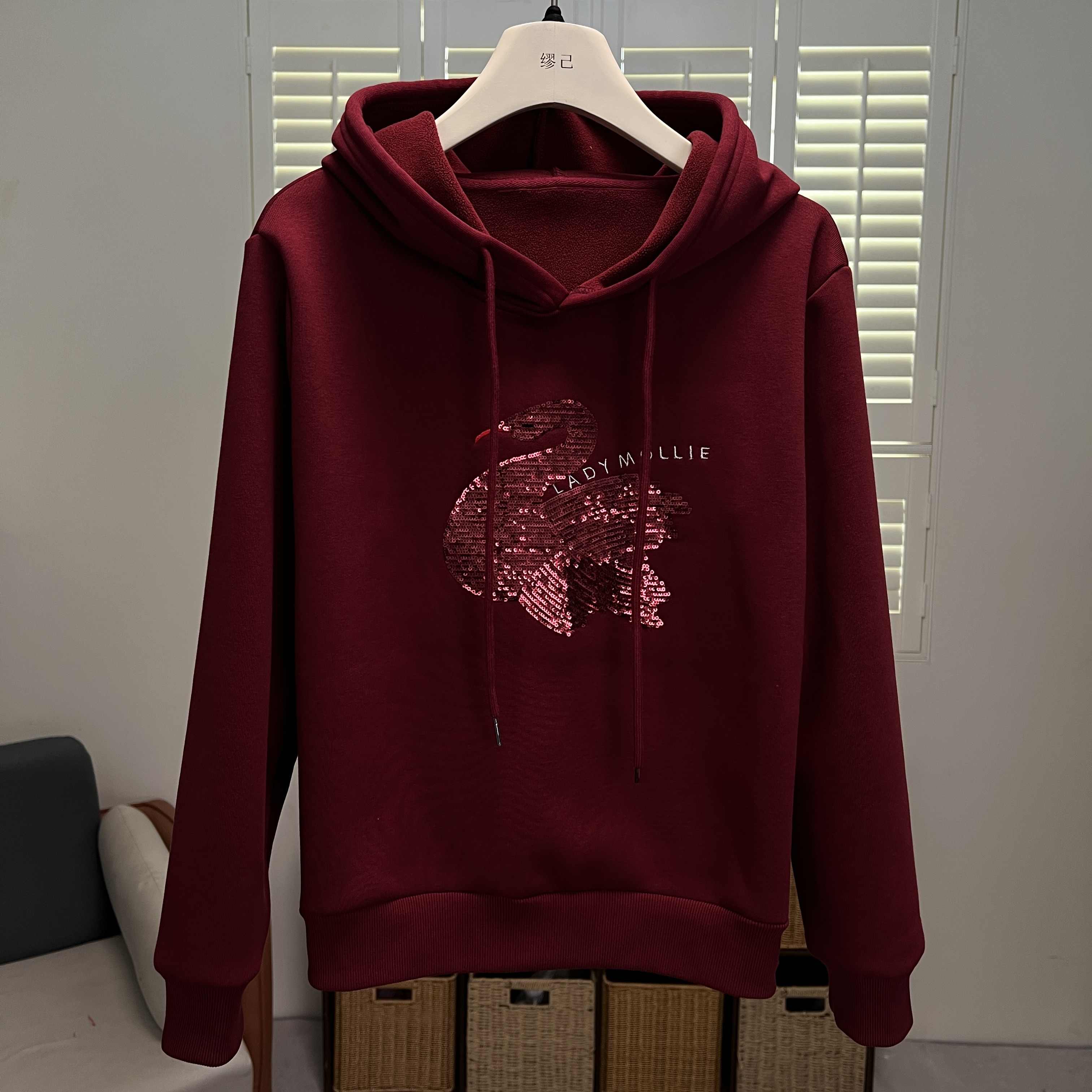 【刺绣天鹅卫衣】加绒加厚卫衣连帽休闲刺绣百搭上衣【两个颜色】