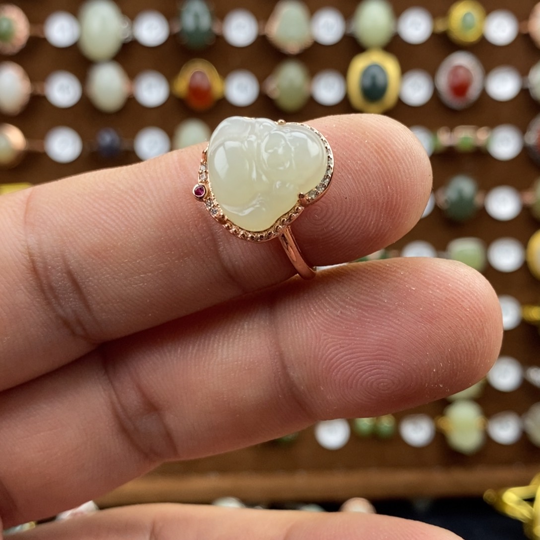 和田玉（青白玉）戒指合金