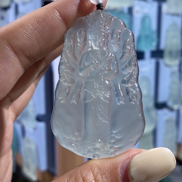 岫玉未镶嵌颈饰吊坠