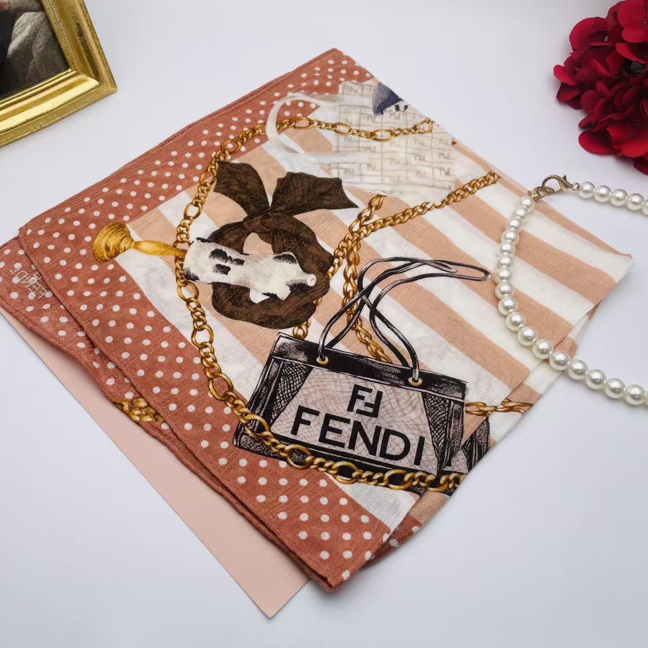 99新 FENDI/芬迪 海囤/芬迪/丝巾/yy07184