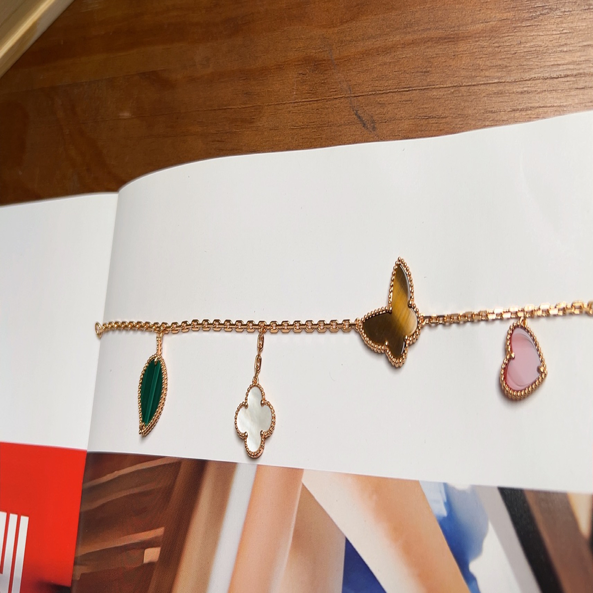 合金手链 【V金工艺】  高定重工版 蝴蝶Lucky 手链B11002