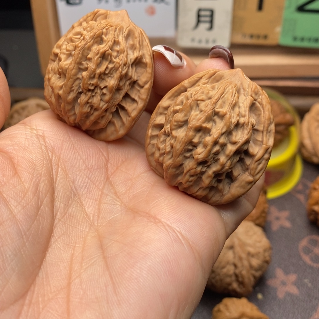 文玩核桃把件虎头