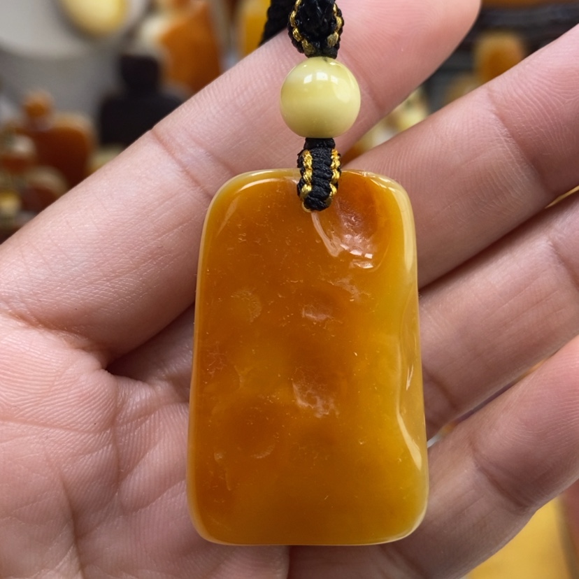 【闪购商品】琥珀颈饰未镶嵌