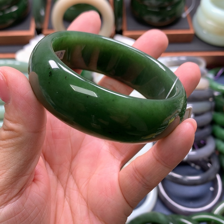 【闪购商品】未镶嵌手镯和田玉（碧玉）15