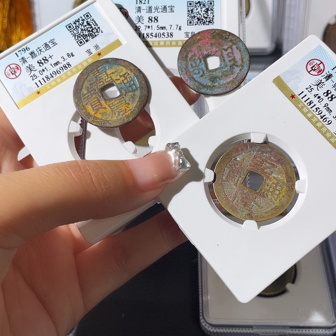 铜吃****儿小莲，香火钱到家一套