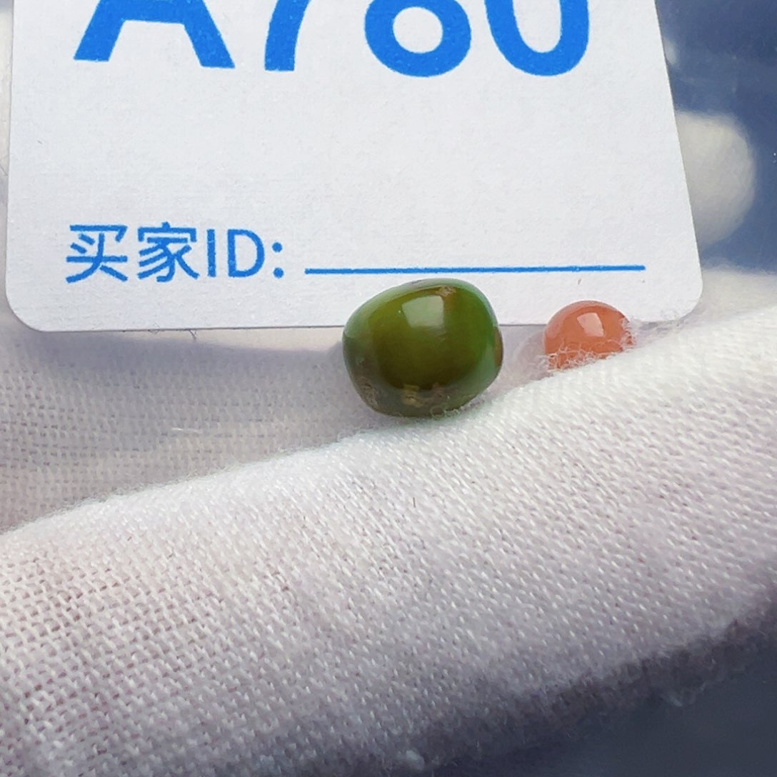 南红玛瑙未镶嵌珠宝奇石