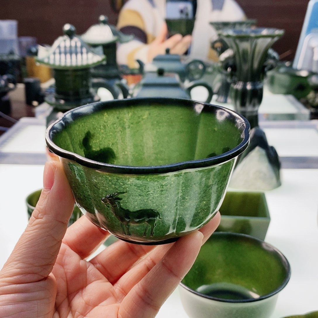 和田玉（青玉）摆件未镶嵌阳****目微瑕