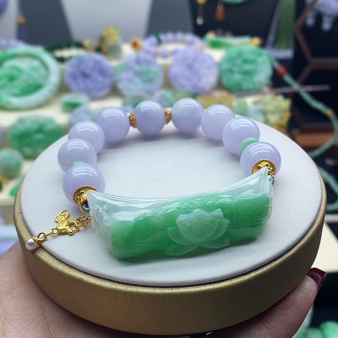 翡翠未镶嵌手镯手牌