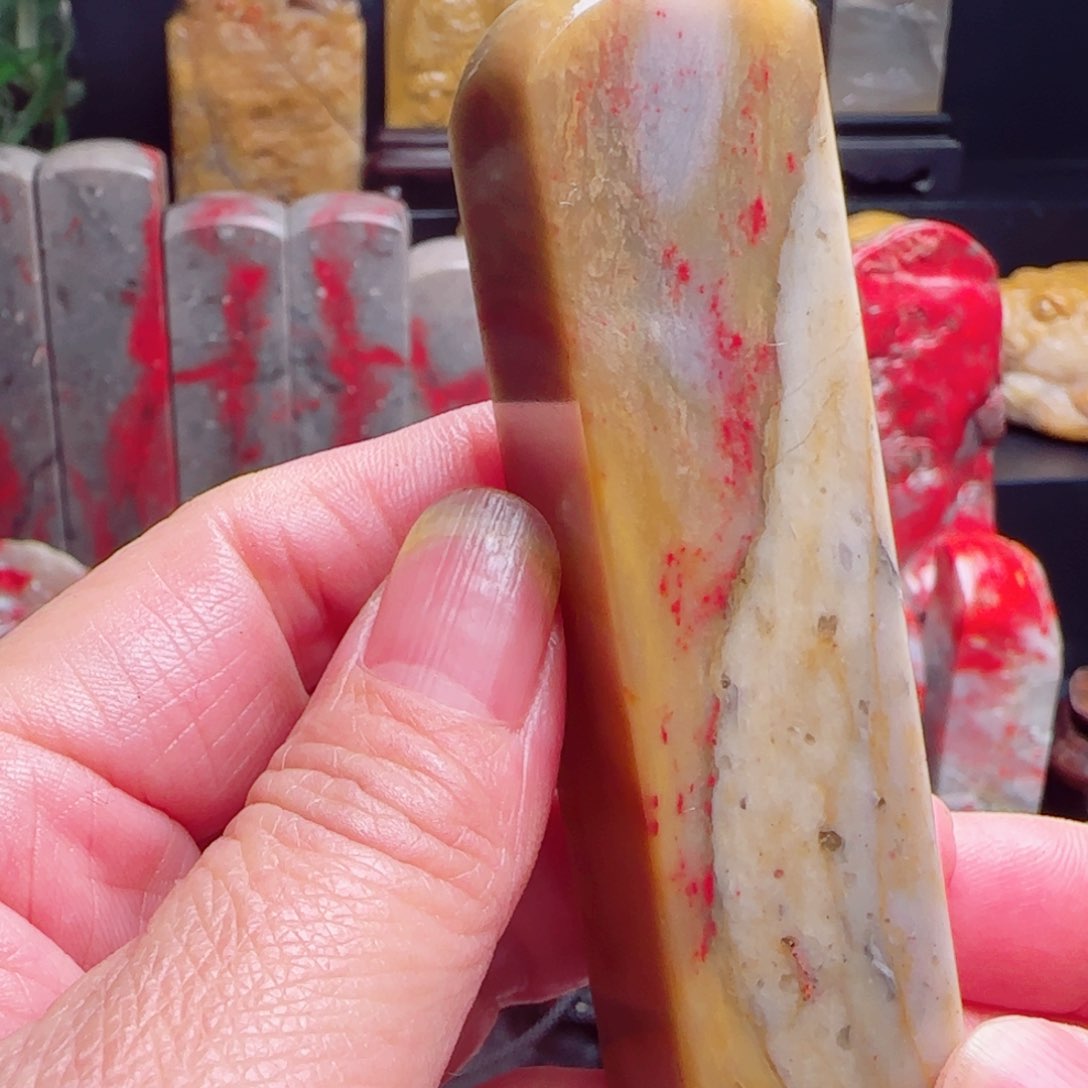 昌化石昌化鸡血石