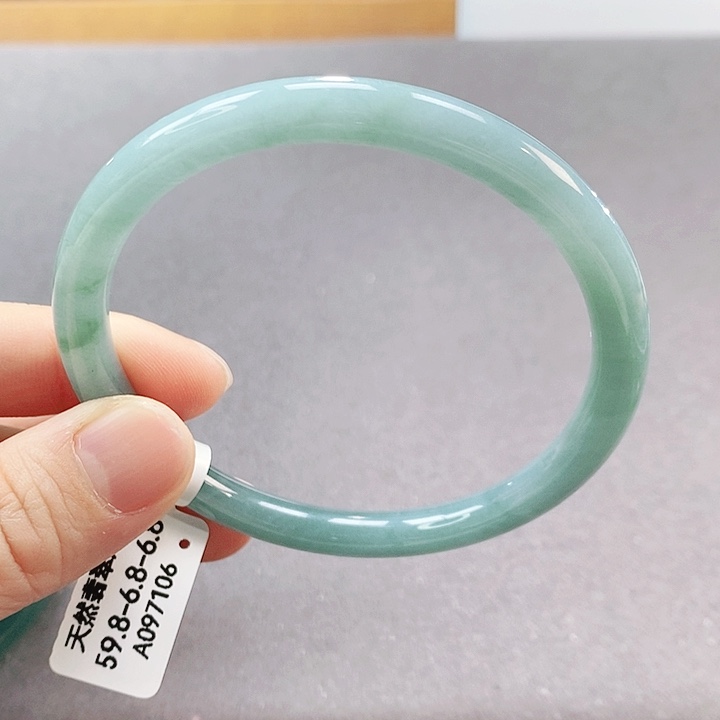 【闪购商品】翡翠手镯（圆镯）未镶嵌