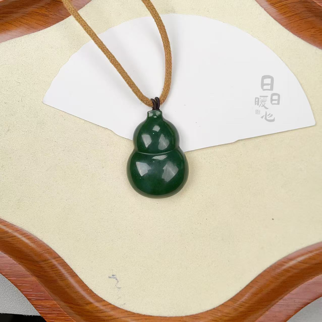 AA和田玉碧玉大葫芦吊坠 多样性发货拍一单发一个