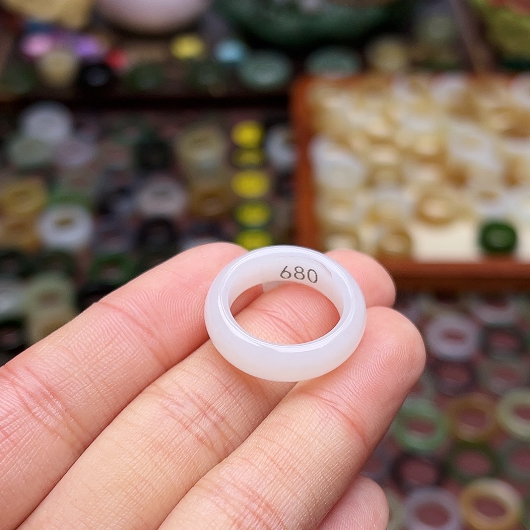 和田玉戒指未镶嵌12码且末羊脂白