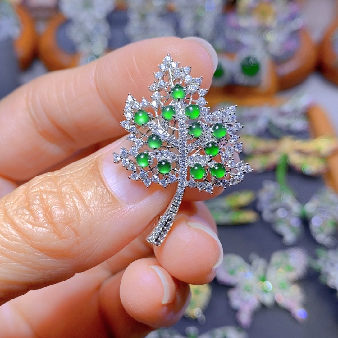 翡翠颈饰银S925镶嵌天然翡翠