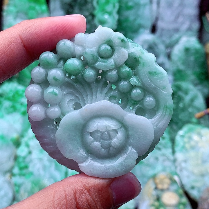翡翠吊坠(不含链)未镶嵌