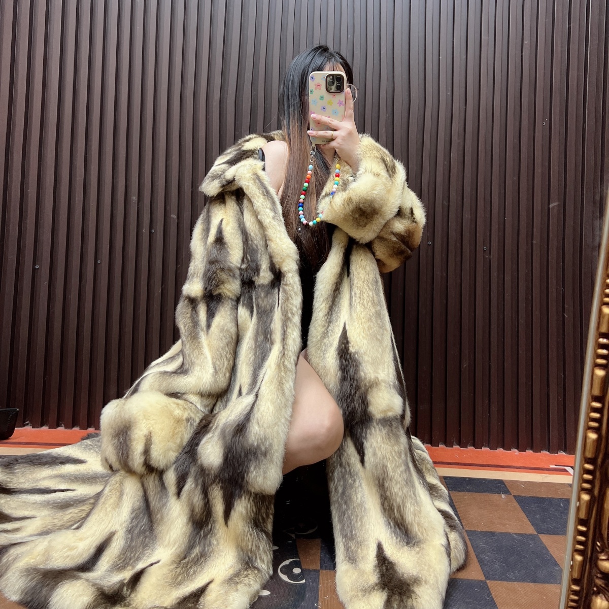 "时髦女王"在逃公主皮草外套女真兔毛长款慵懒风时尚皮毛一体爆款