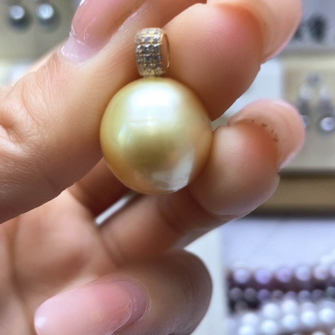 海水珍珠颈饰18K金镶嵌