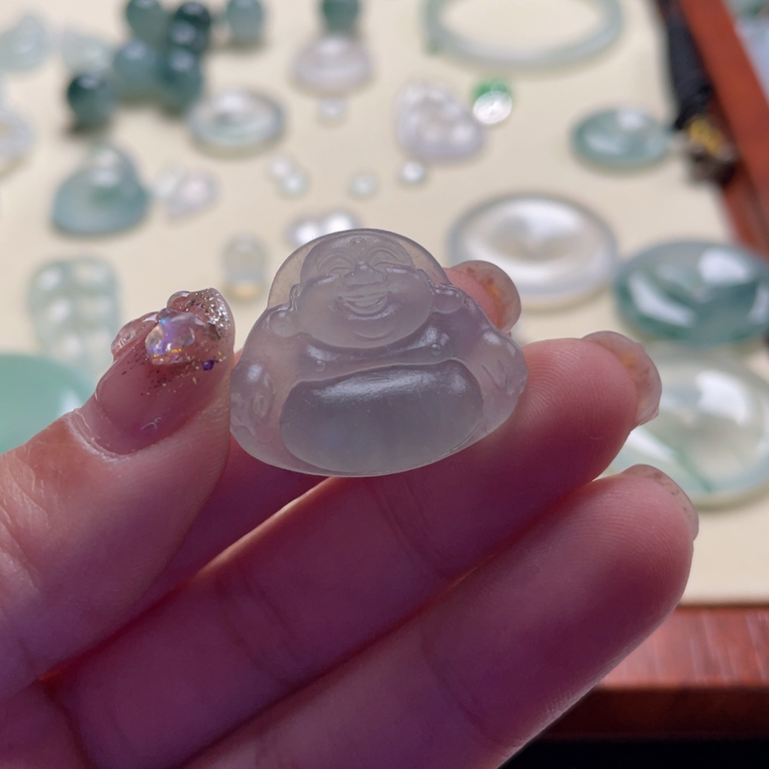 定制翡翠未镶嵌佛