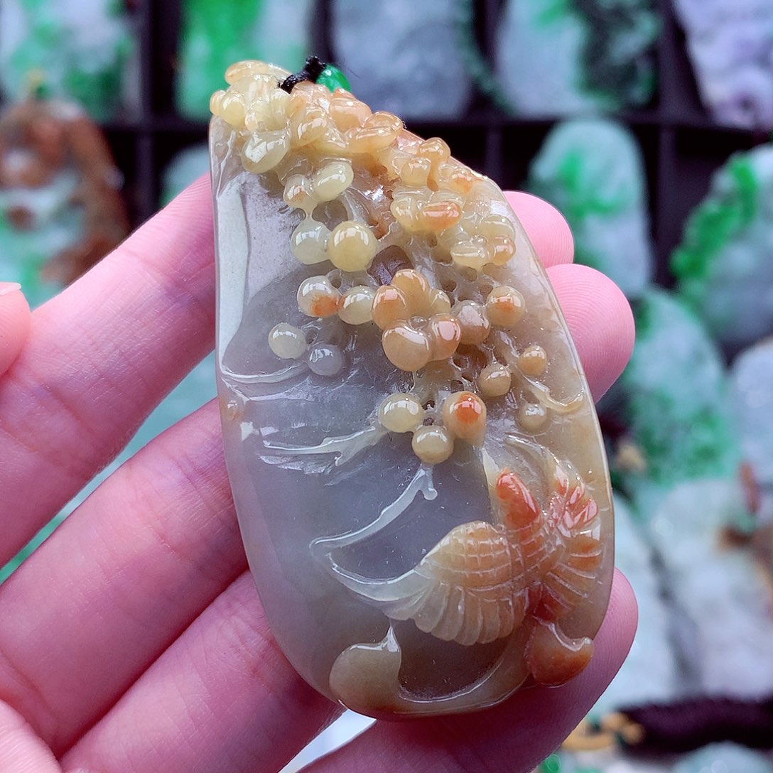 翡翠未镶嵌颈饰挂件