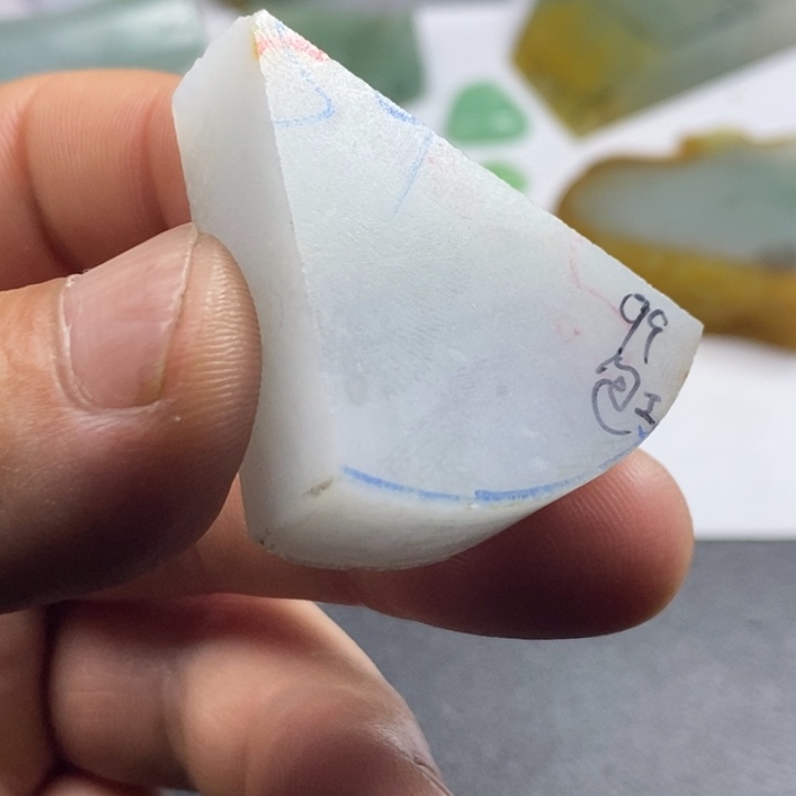 定制翡翠未镶嵌包工