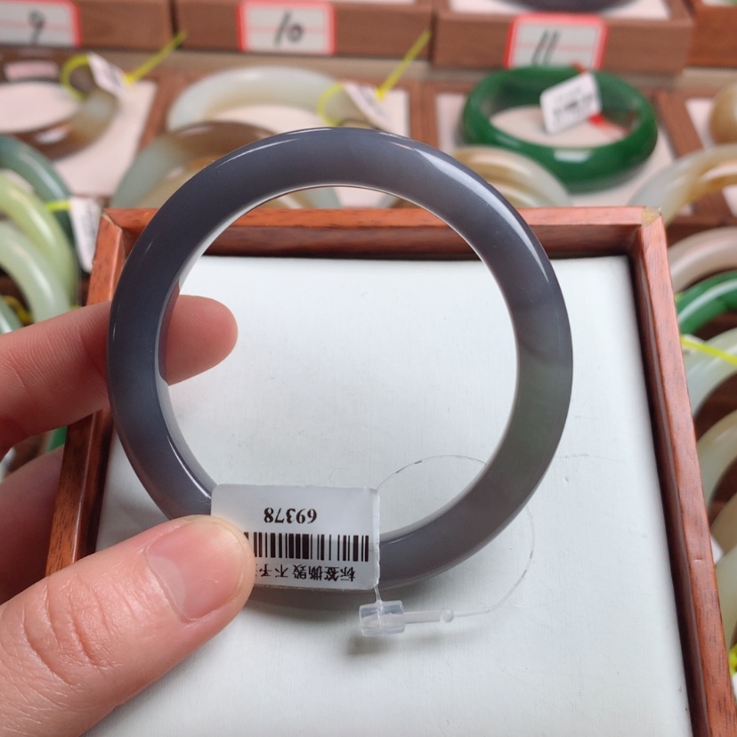 【闪购商品】和田玉手镯未镶嵌53