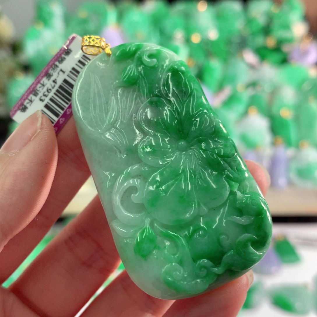 翡翠吊坠(不含链)18K金镶嵌
