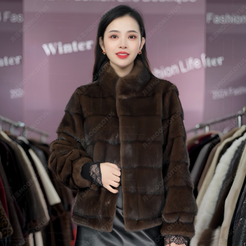 89023  袭暖冬韵 如大地沉淀时光的气质短外套 