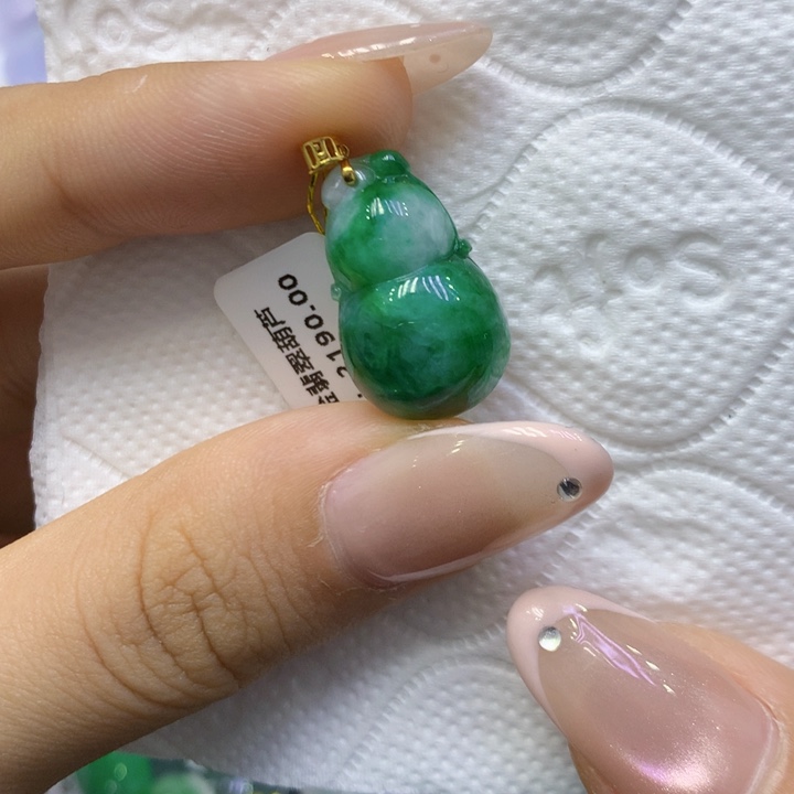 颈饰18K金镶嵌翡翠