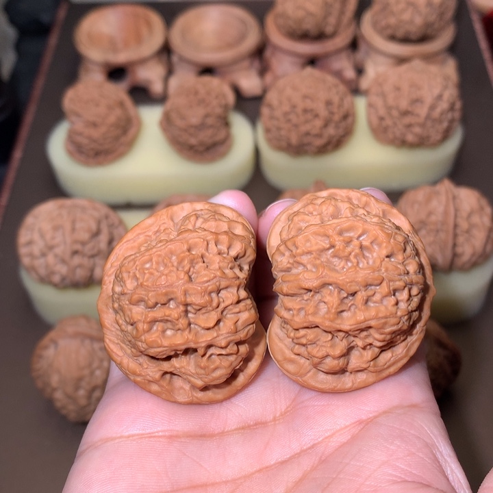 核桃文玩核桃把件龙洞峪