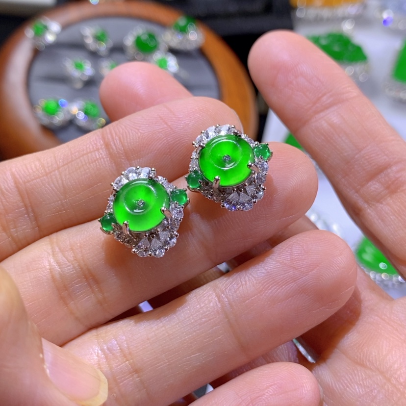 【闪购商品】翡翠挂件银S925镶嵌天然翡翠