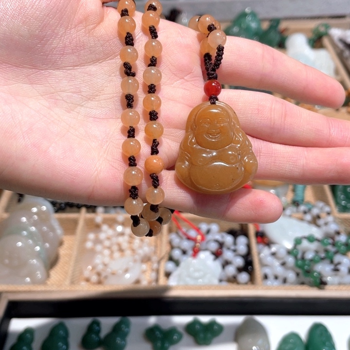 石英质玉未镶嵌颈饰