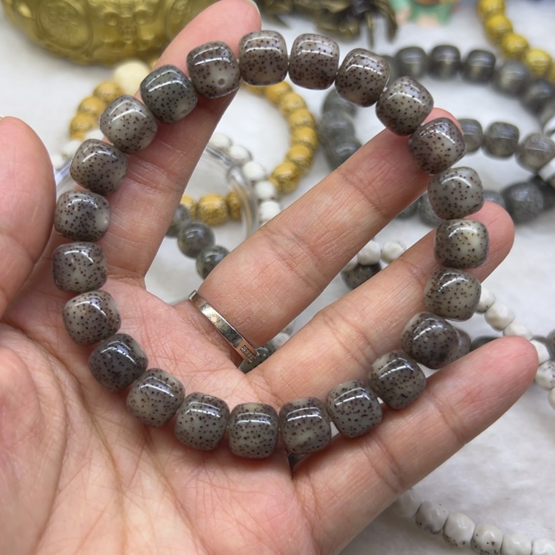 星月菩提手串10/9黑冰