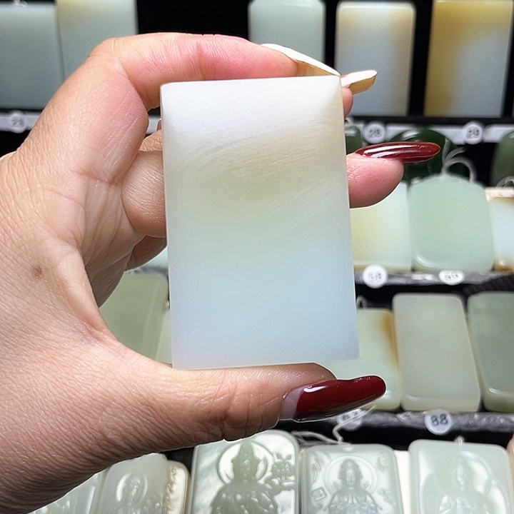 和田玉颈饰未镶嵌以**道