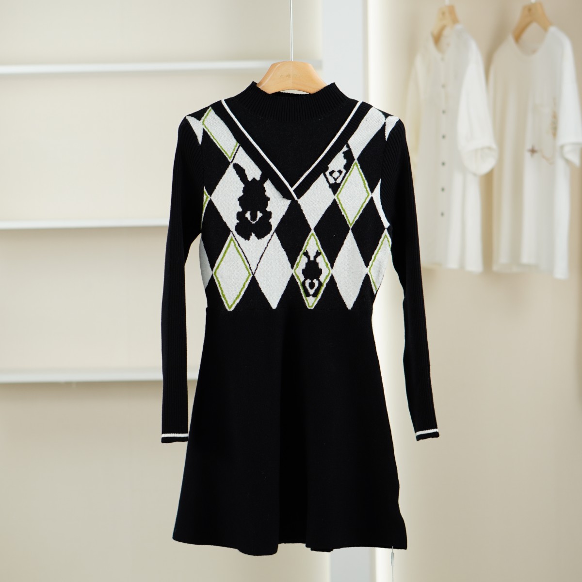 麦迪尚品 【唯】51203103 春秋时尚简约拼接针织连衣裙女装