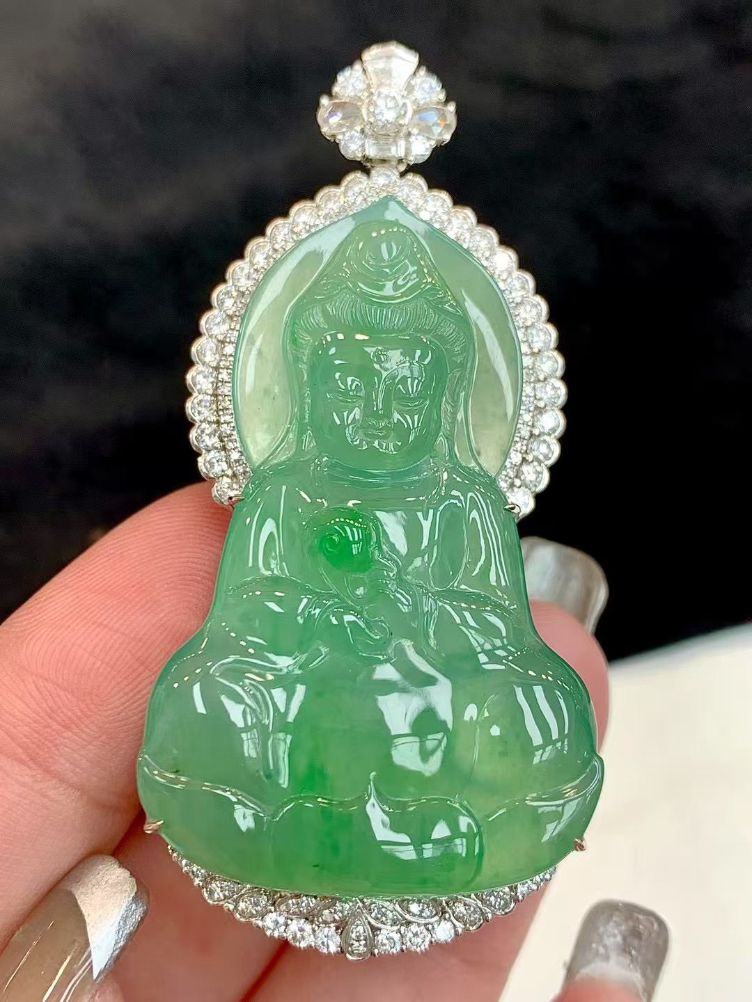 18K金南非真钻镶嵌冰晴绿宝宝观音吊坠
