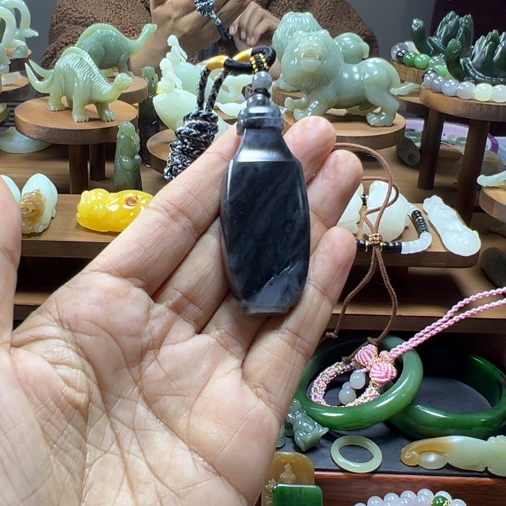 颈饰未镶嵌和田玉用****2