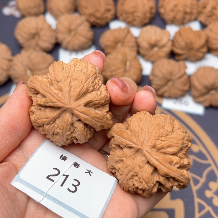 文玩核桃把件46大粗筋 213