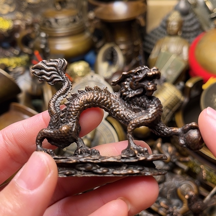 精美铜器批发档口