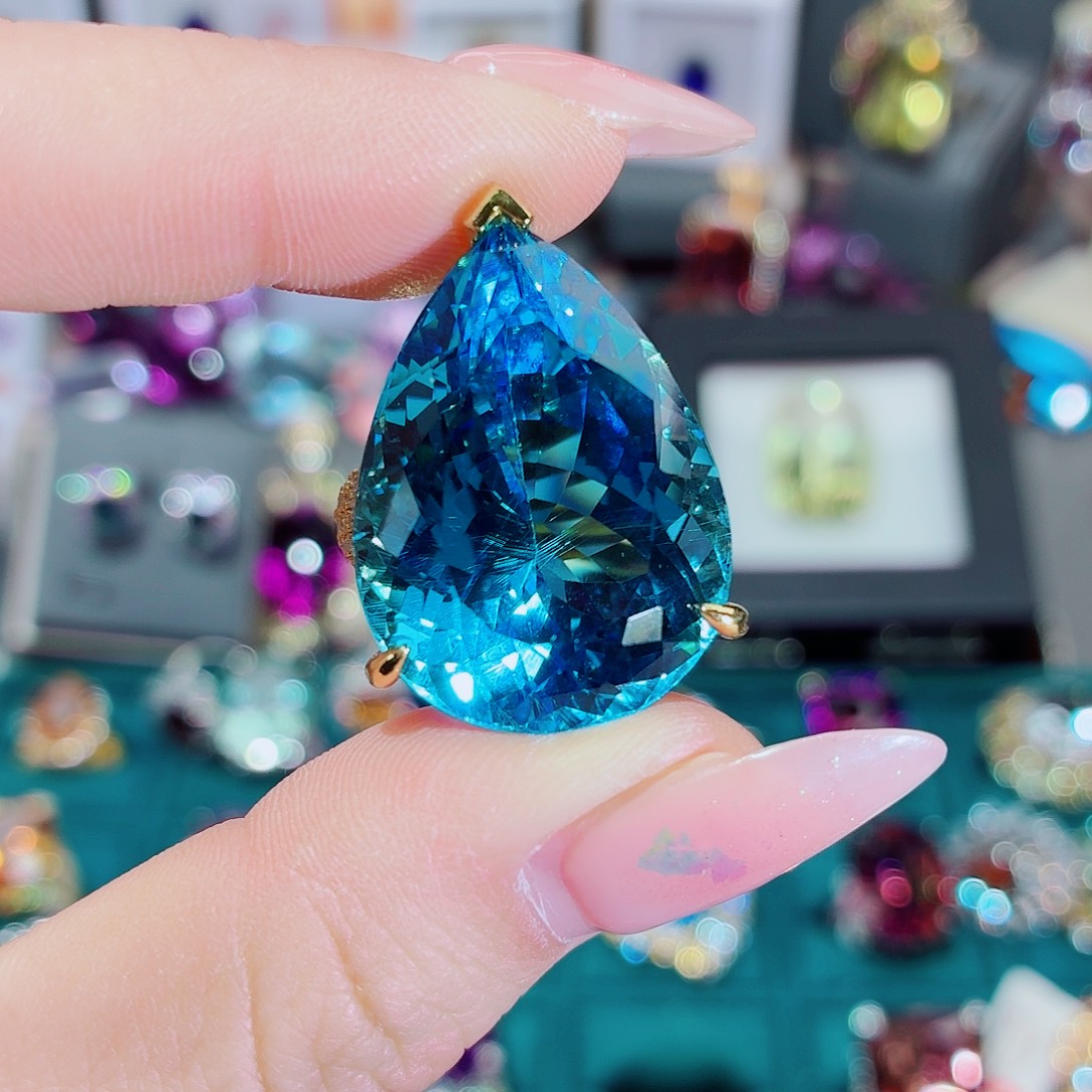 陈***凝托帕石银S925镶嵌戒指戒指