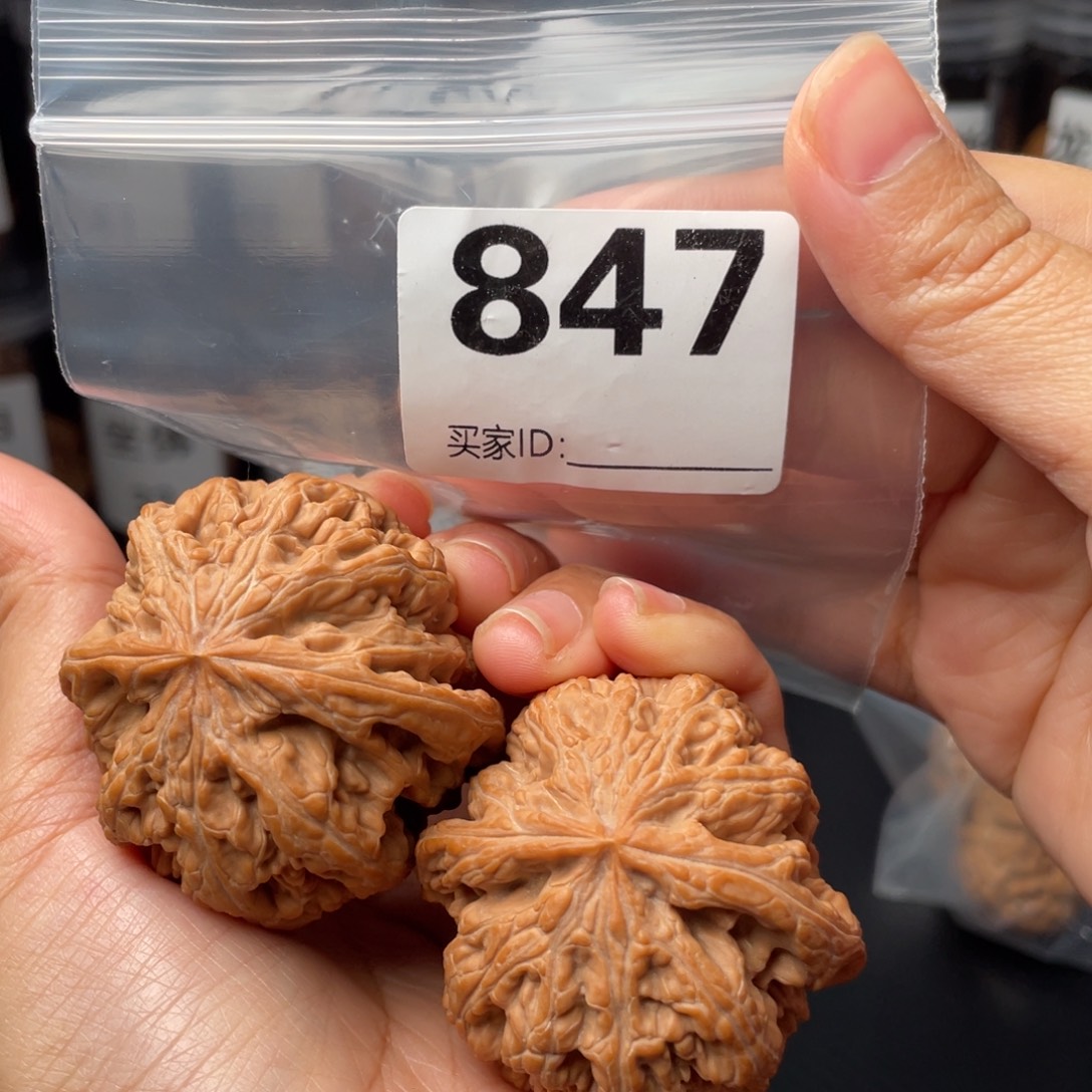 文玩核桃把件47粗筋