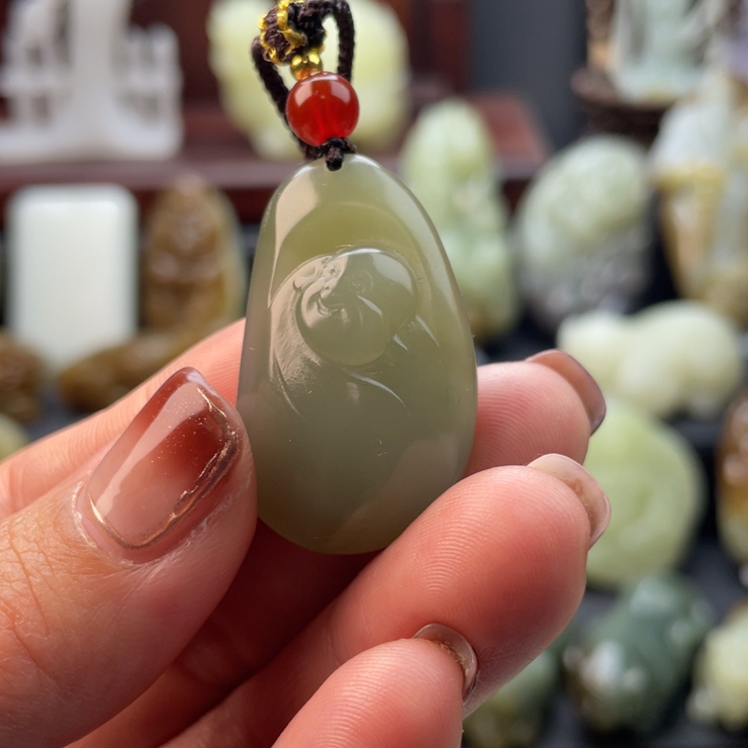 和田玉颈饰未镶嵌