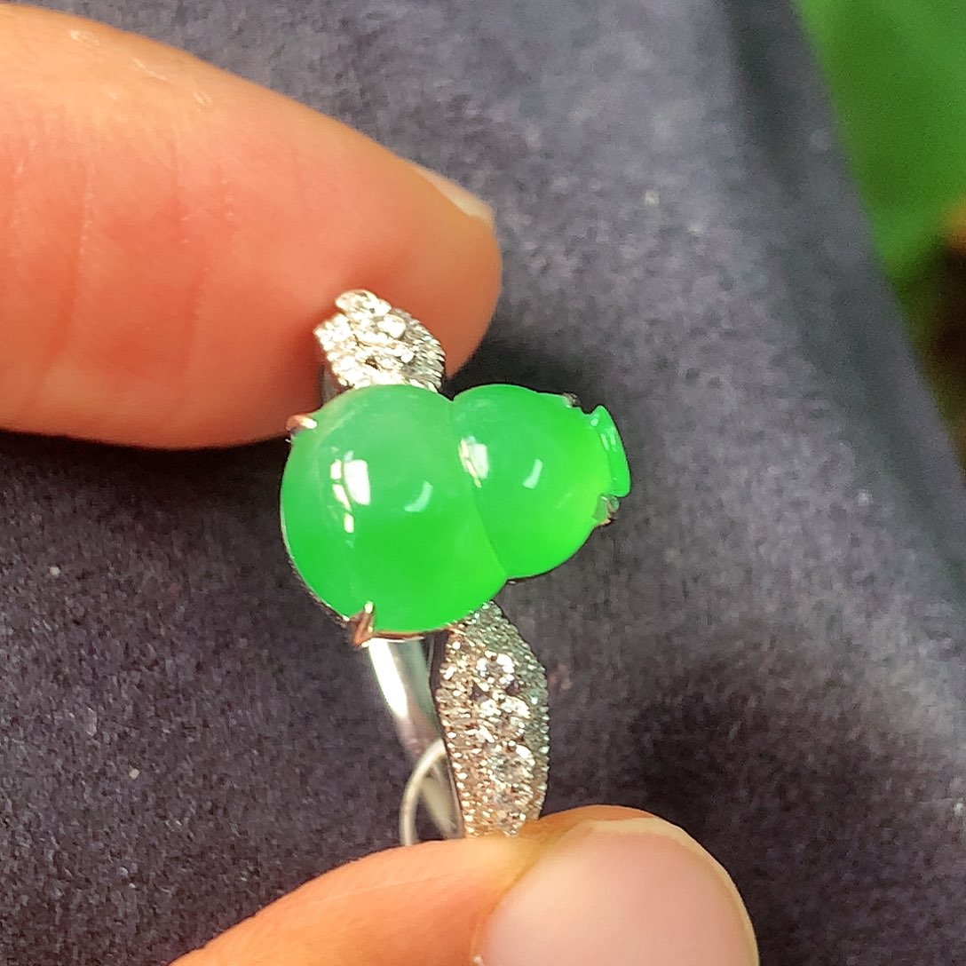 翡翠颈饰18K金镶嵌上新