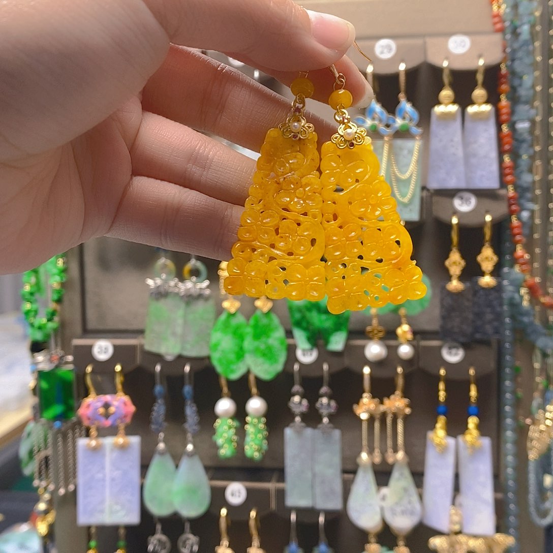 未镶嵌翡翠耳饰翡翠