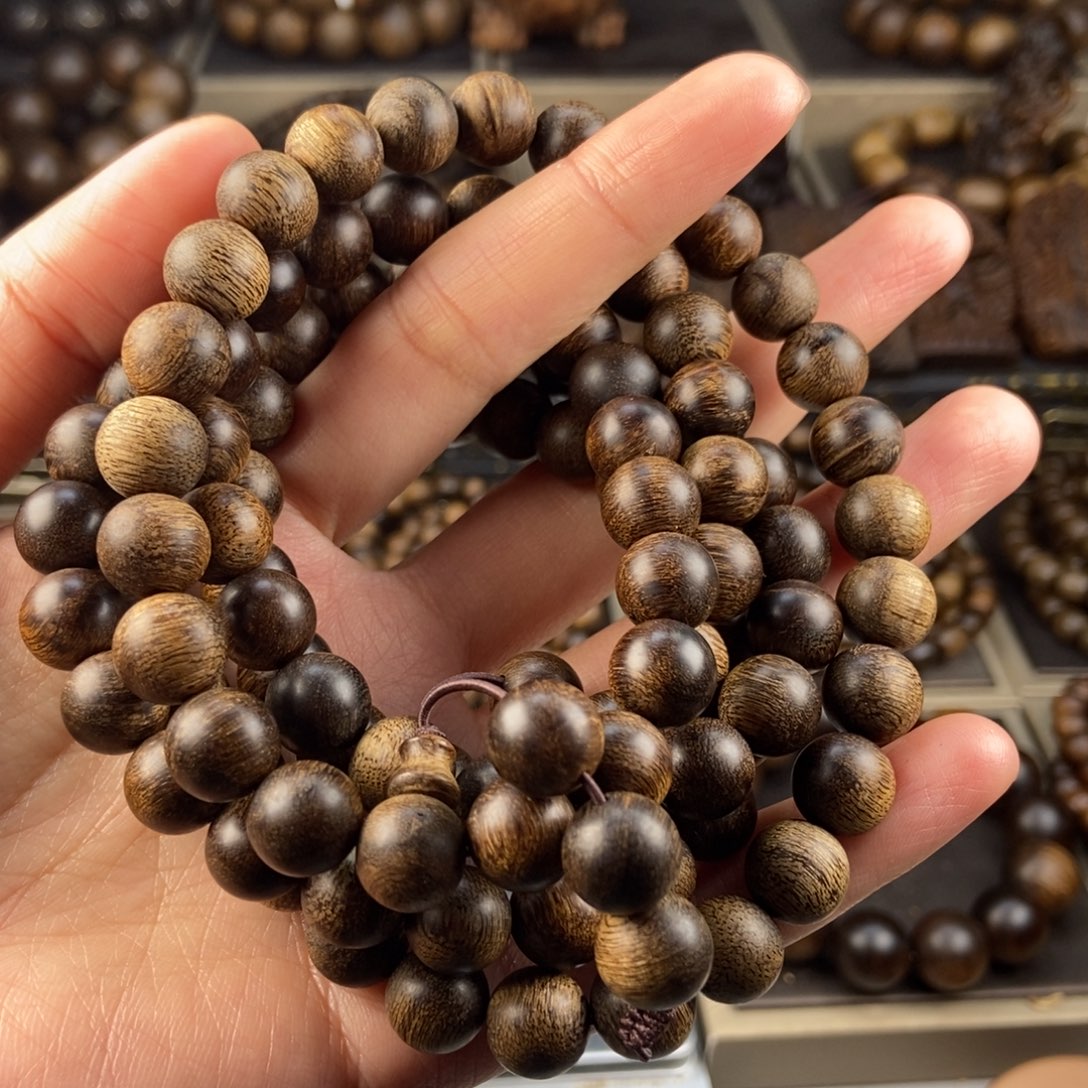 沉香手串生****！越南芽庄白棋楠玉化留疤