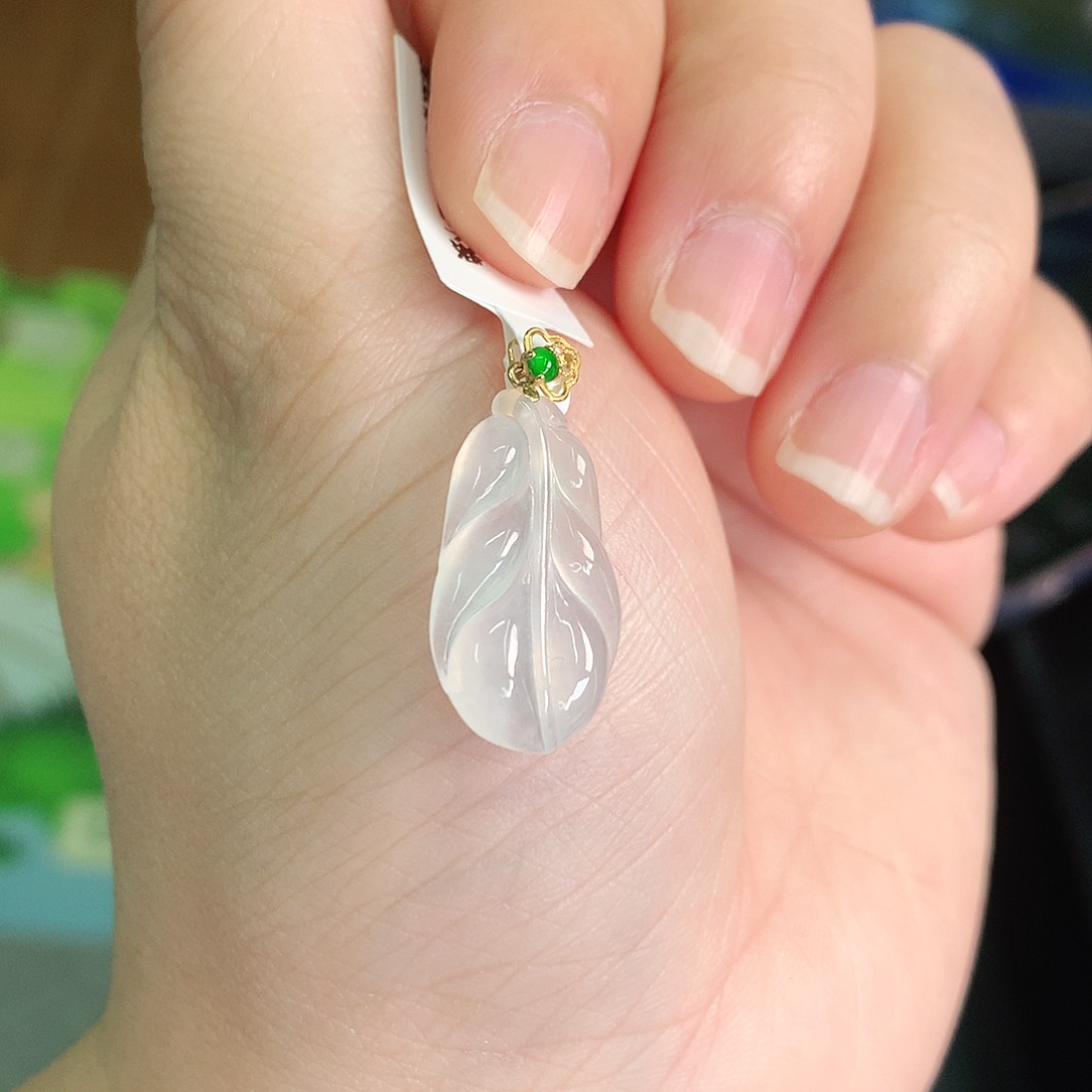 翡翠颈饰18K金镶嵌高冰小芭蕉叶21*12*3.5