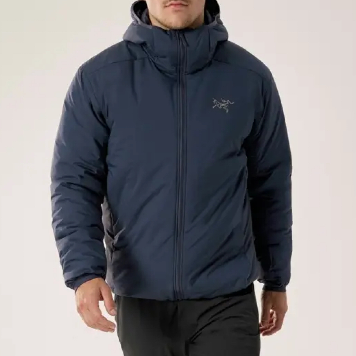 ARC'TERYX/始祖鸟ATOM SV Coreloft™刺绣保暖厚款防风连帽棉服