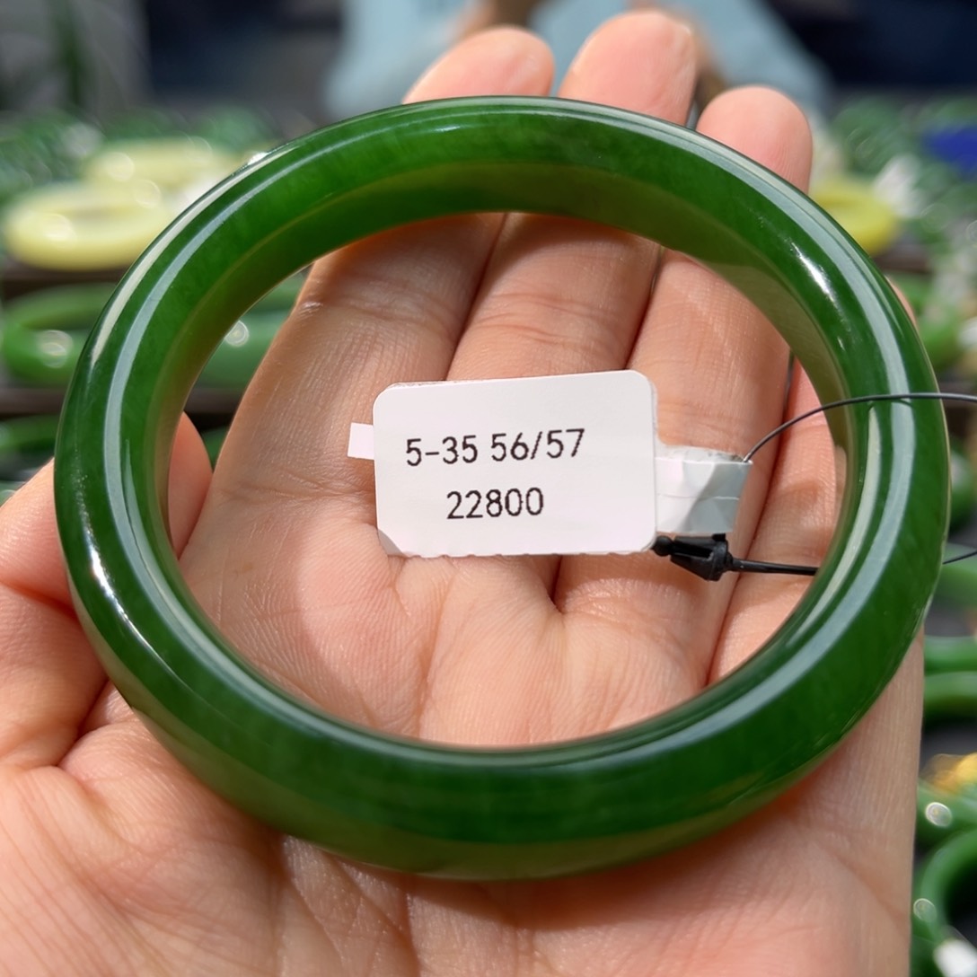 和田玉（碧玉）手镯未镶嵌