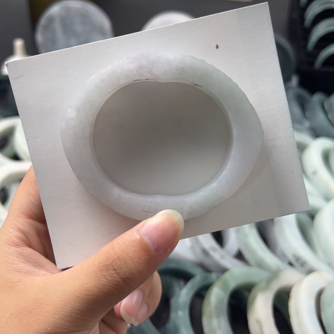 翡翠手镯未镶嵌春彩白冰贵妃（正圈50～53））