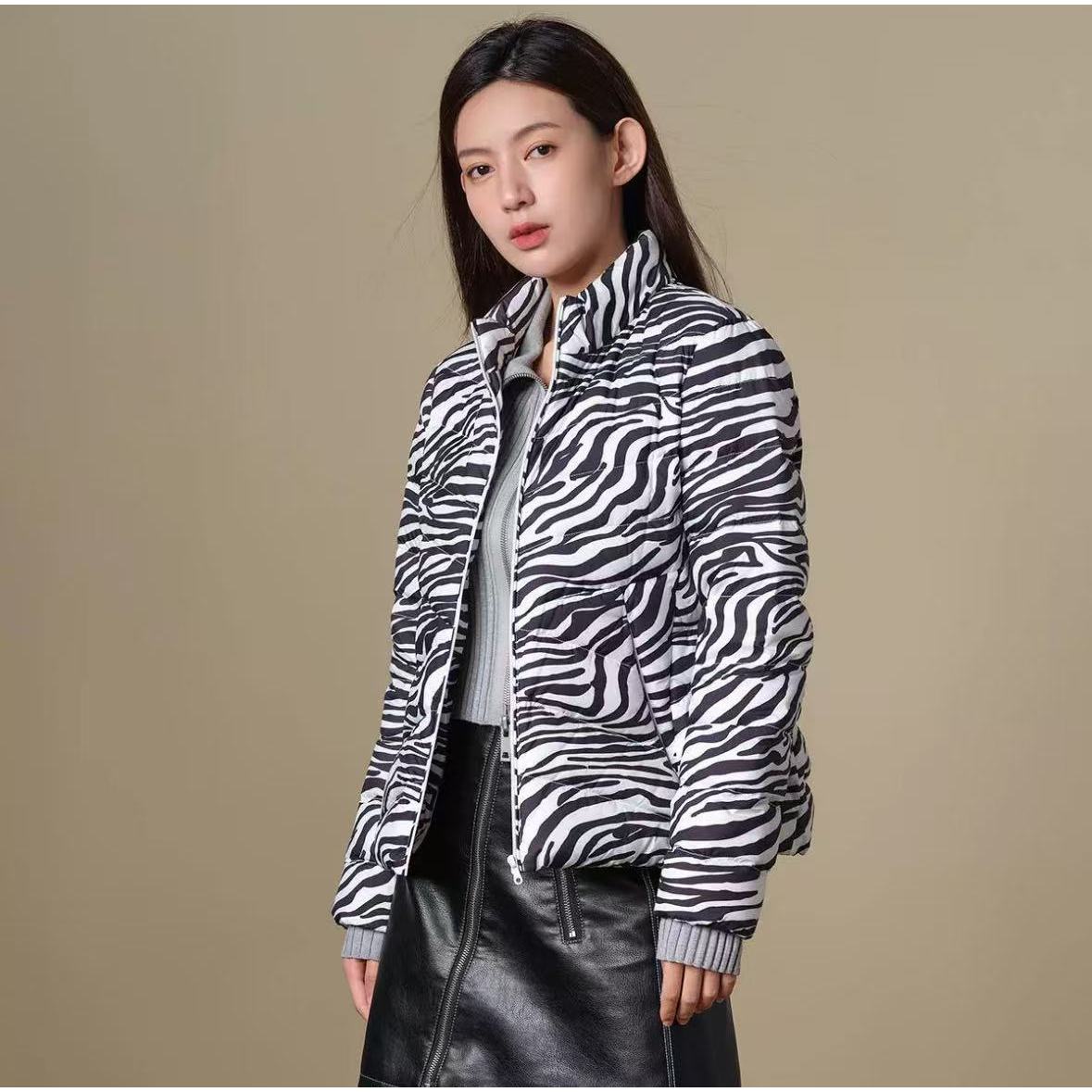 新款轻薄女短款休闲立领舒适轻柔羽绒服TD336256