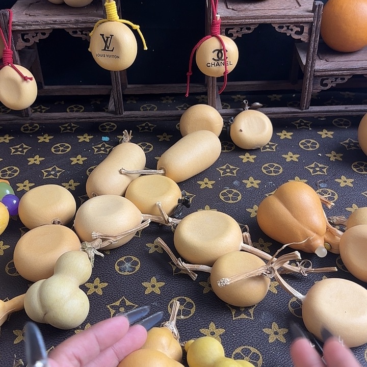 蛤***子没法用你那一年半工资还