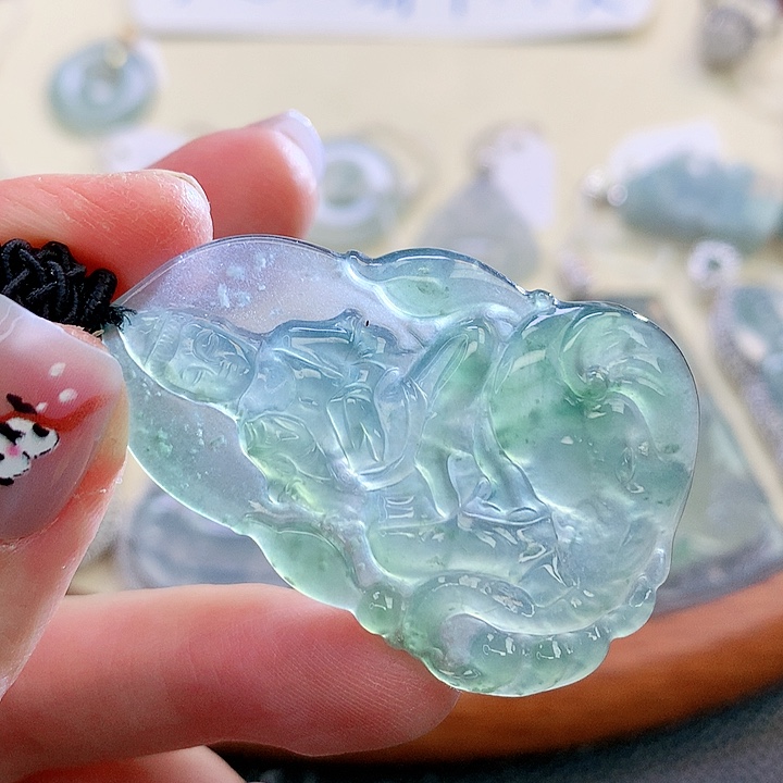 翡翠颈饰未镶嵌翡翠